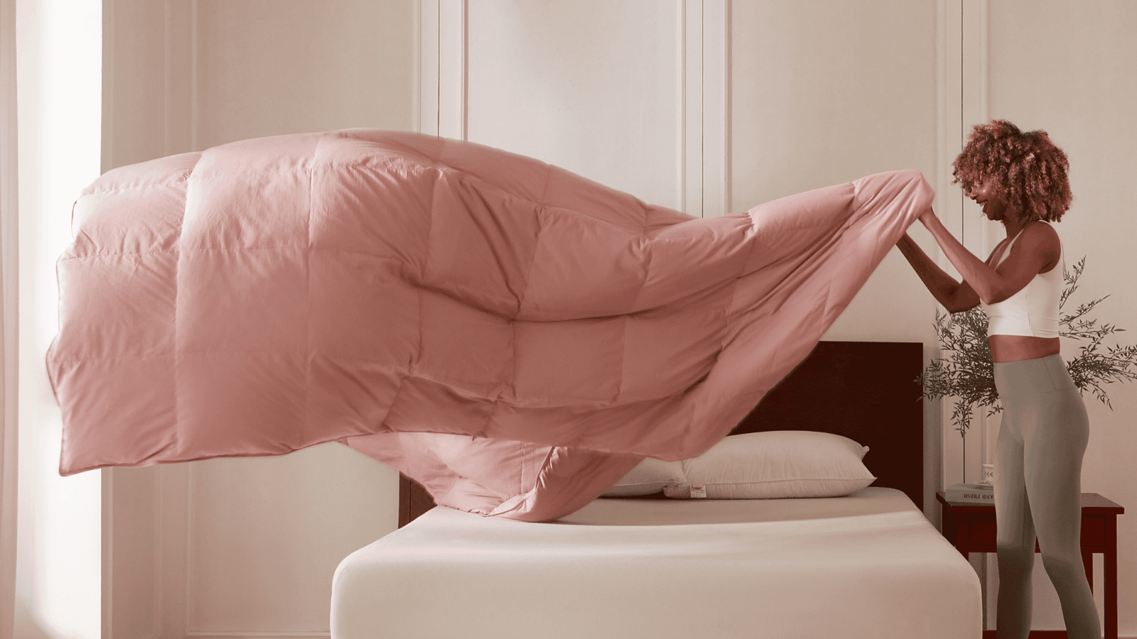 Stay Cool: How to Choose the Ideal Lightweight Summer Blanket - Warmy & Tummy