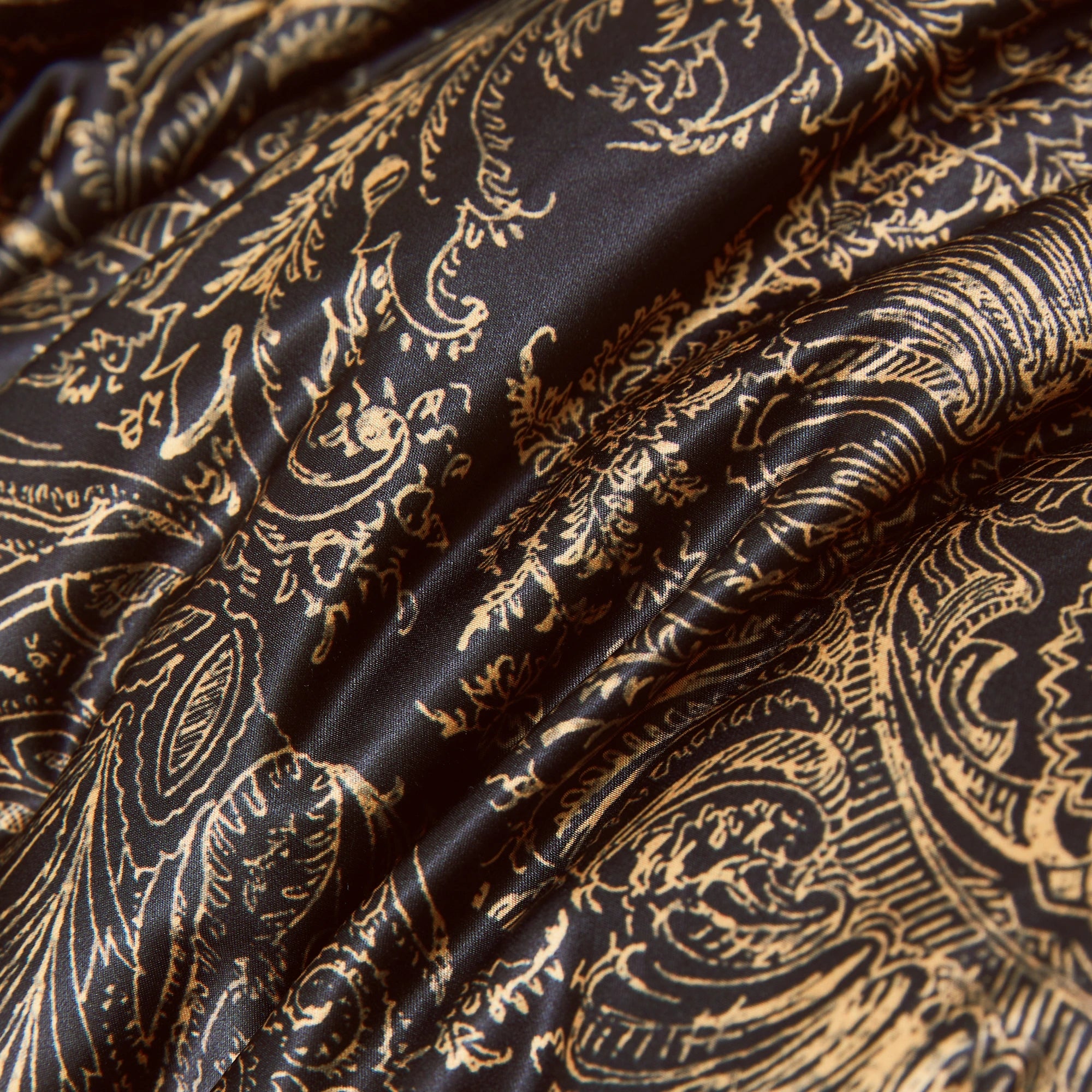 Deluxe Silk Goose Down Comforter