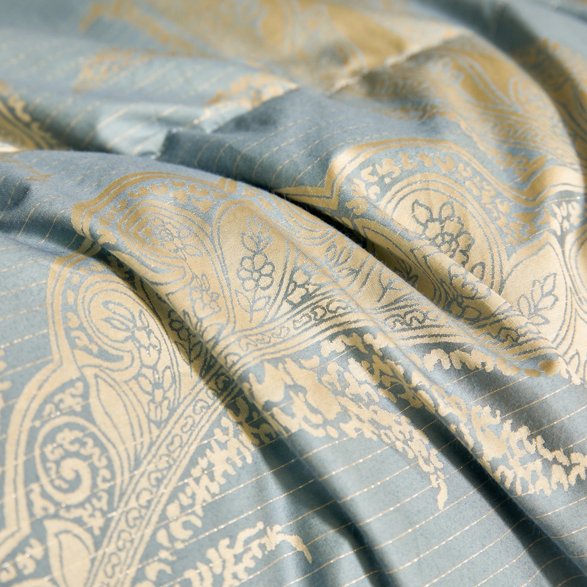 Deluxe Silk Goose Down Comforter