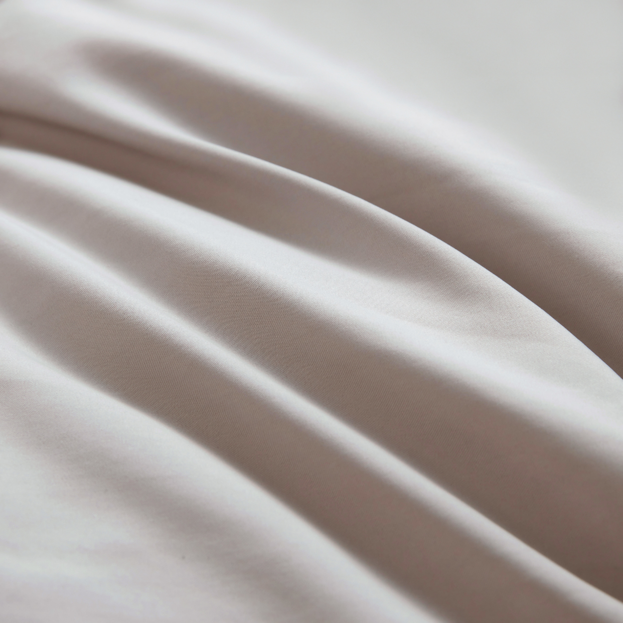 Luxecool™ Cooling Down Comforter + Breathe-Zone™ Tech