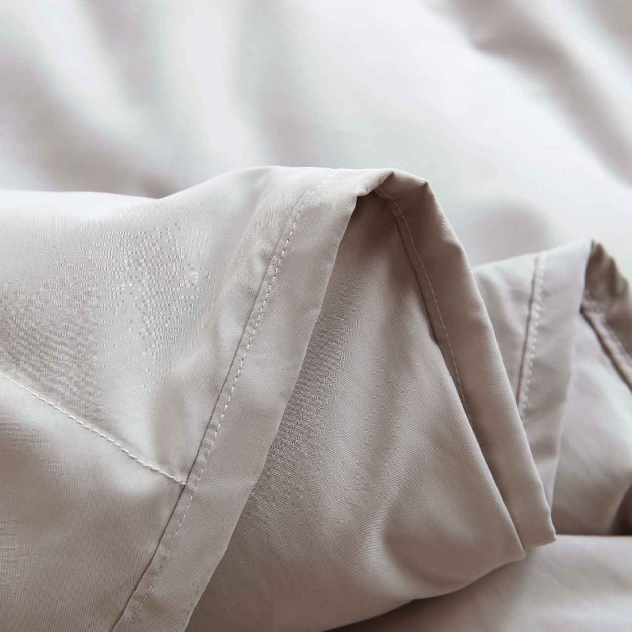 Luxecool™ Cooling Down Comforter + Breathe-Zone™ Tech