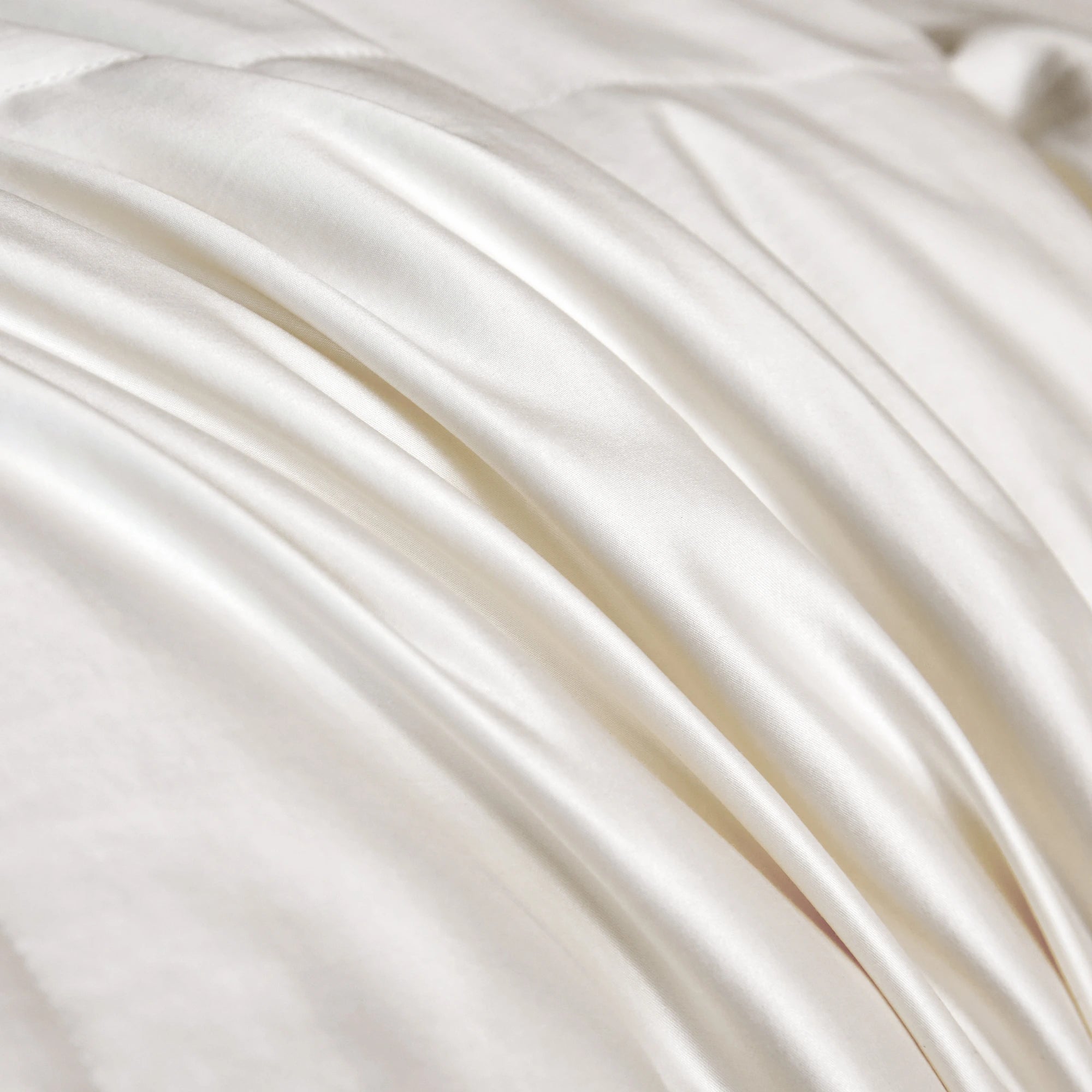 Deluxe Silk Goose Down Comforter