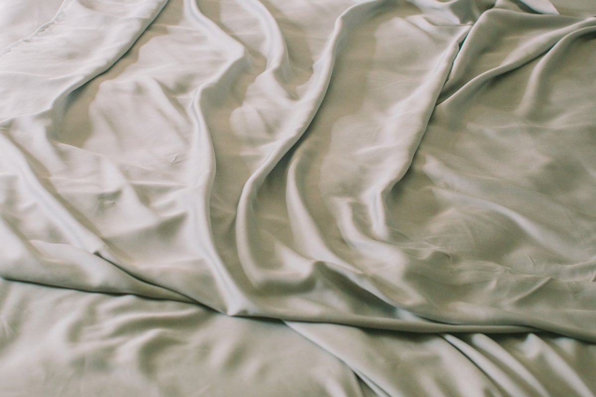 Bamboo Duvet Cover Set + Shams - Warmy & Tummy
