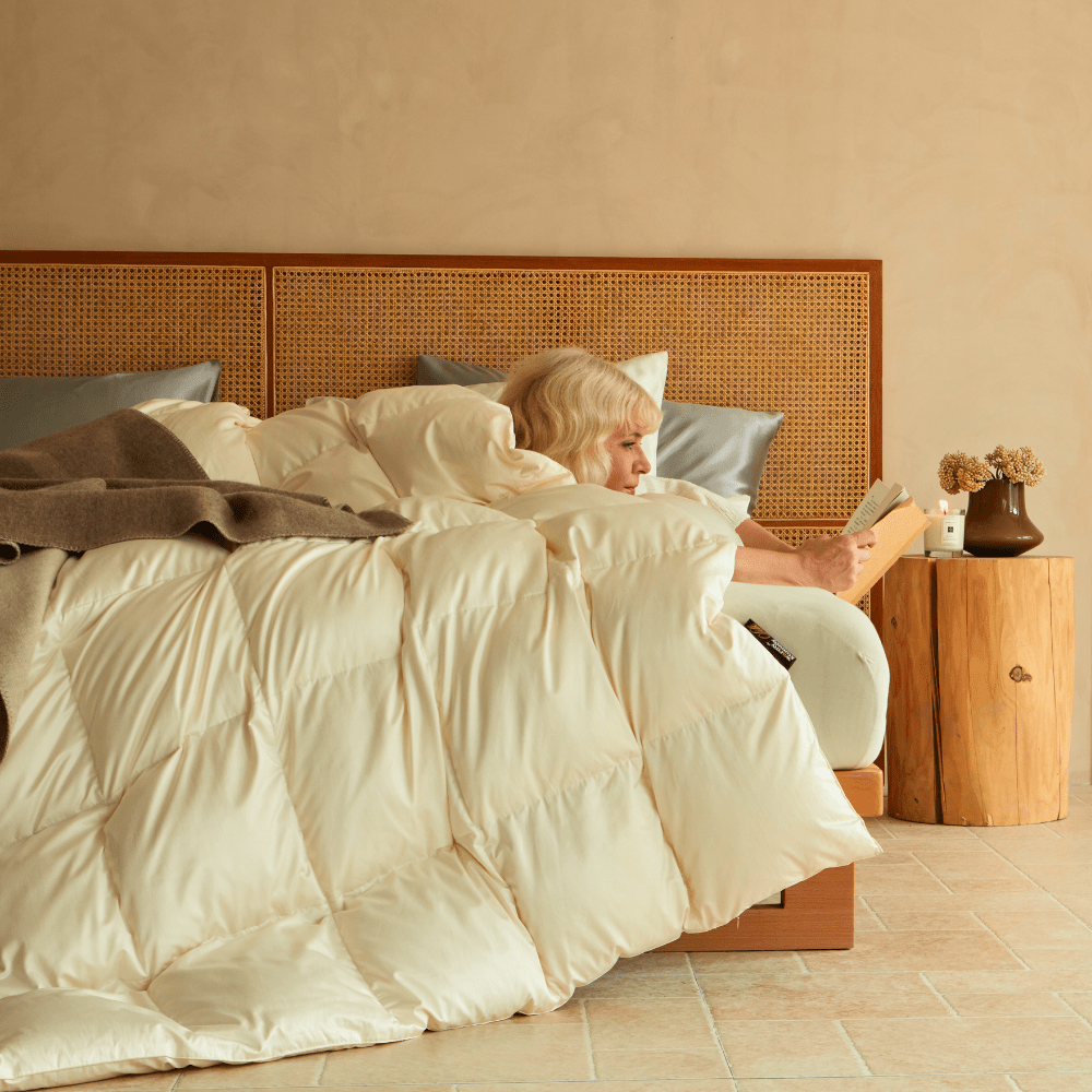 Deluxe Silk Goose Down Comforter - Warmy & Tummy