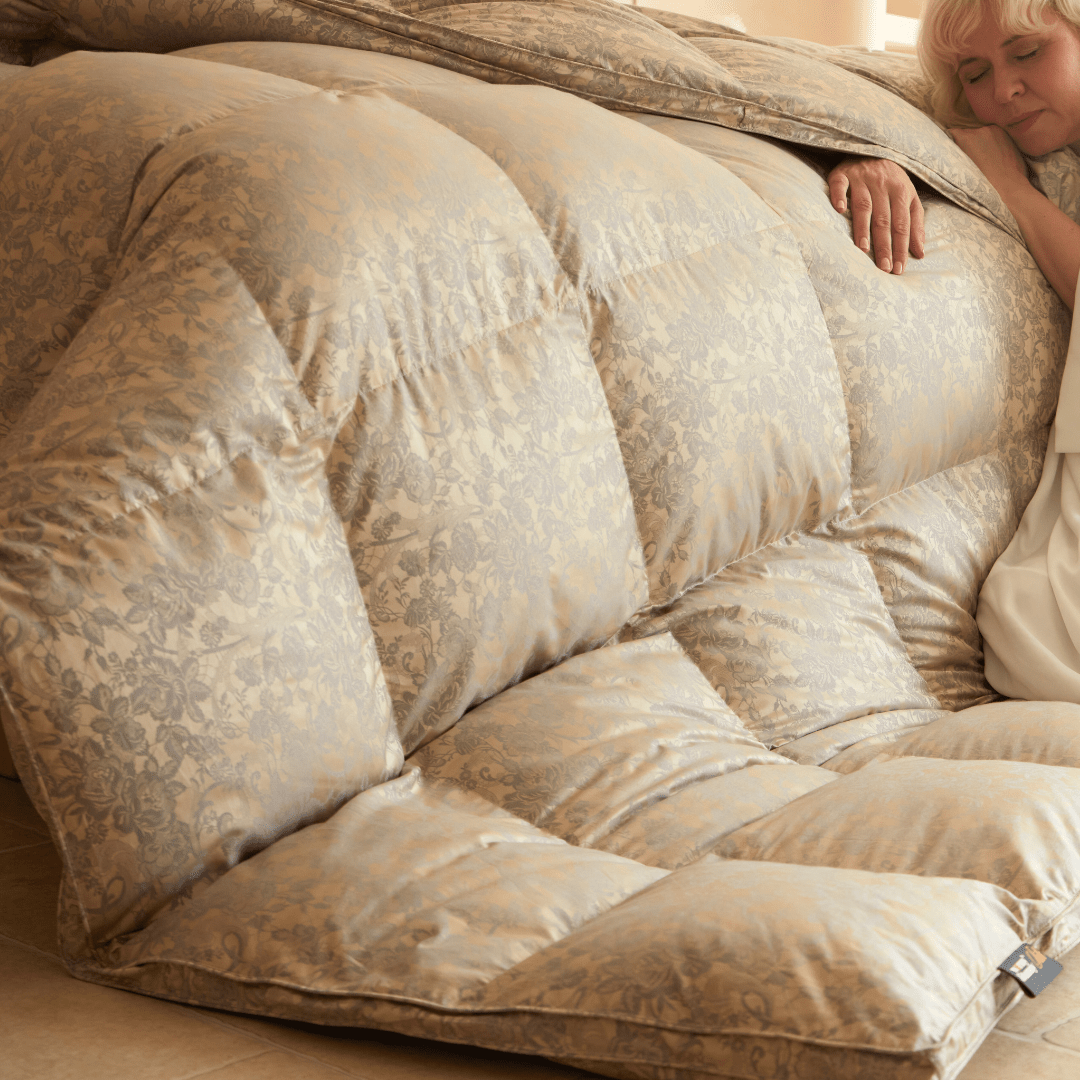 Deluxe Silk Goose Down Comforter - Warmy & Tummy