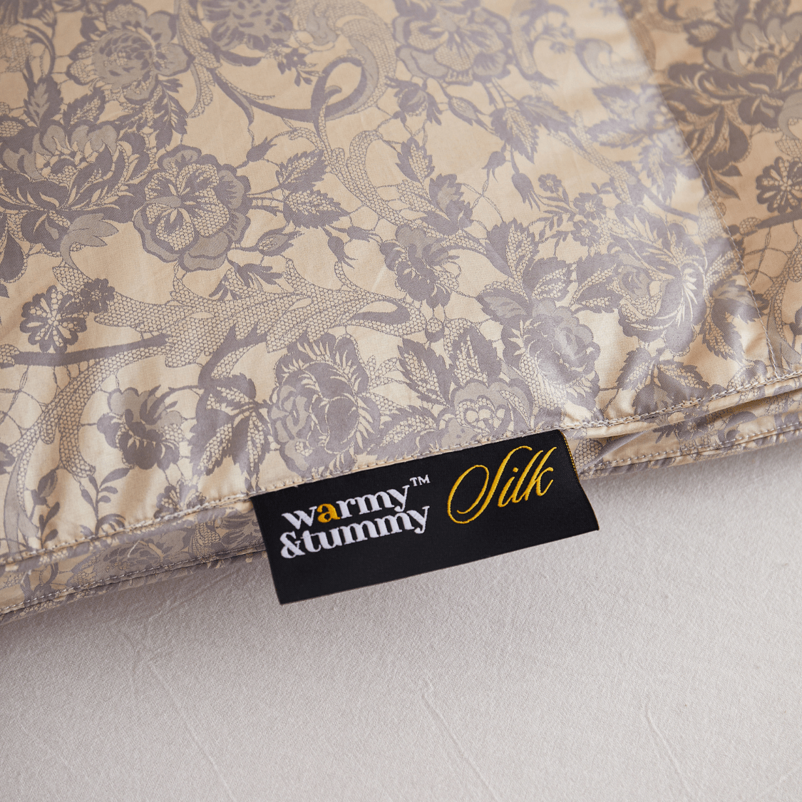 Deluxe Silk Goose Down Comforter - Warmy & Tummy