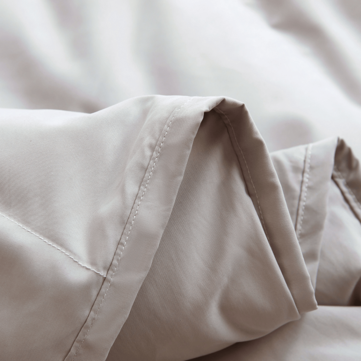 Luxecool™ Cooling Down Comforter + Breathe - Zone™ Tech - Warmy & Tummy