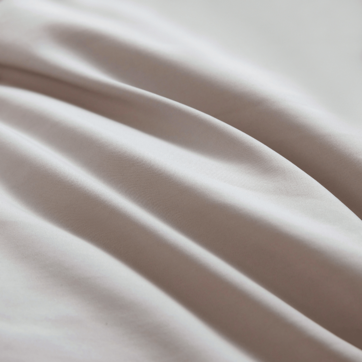 Luxecool™ Cooling Down Comforter + Breathe - Zone™ Tech - Warmy & Tummy