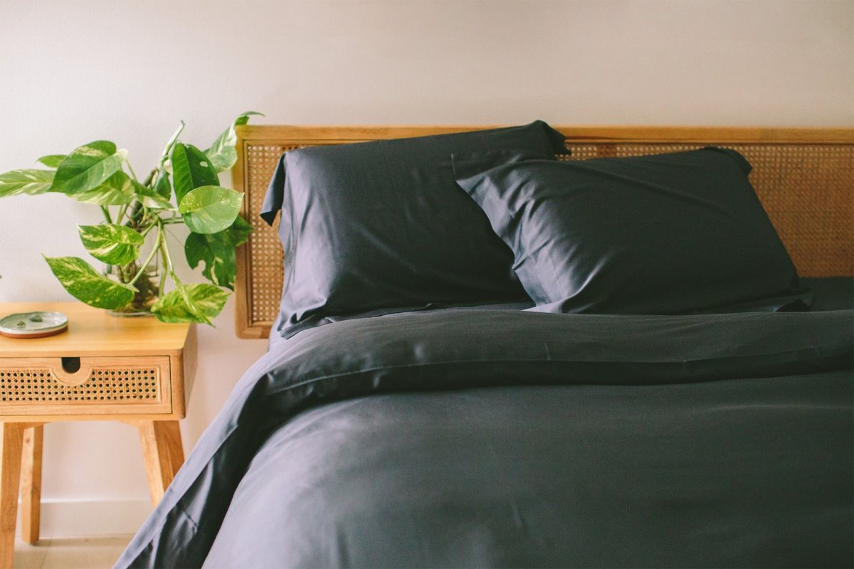 Sateen Organic Cotton Duvet Cover Set + Shams - Warmy & Tummy