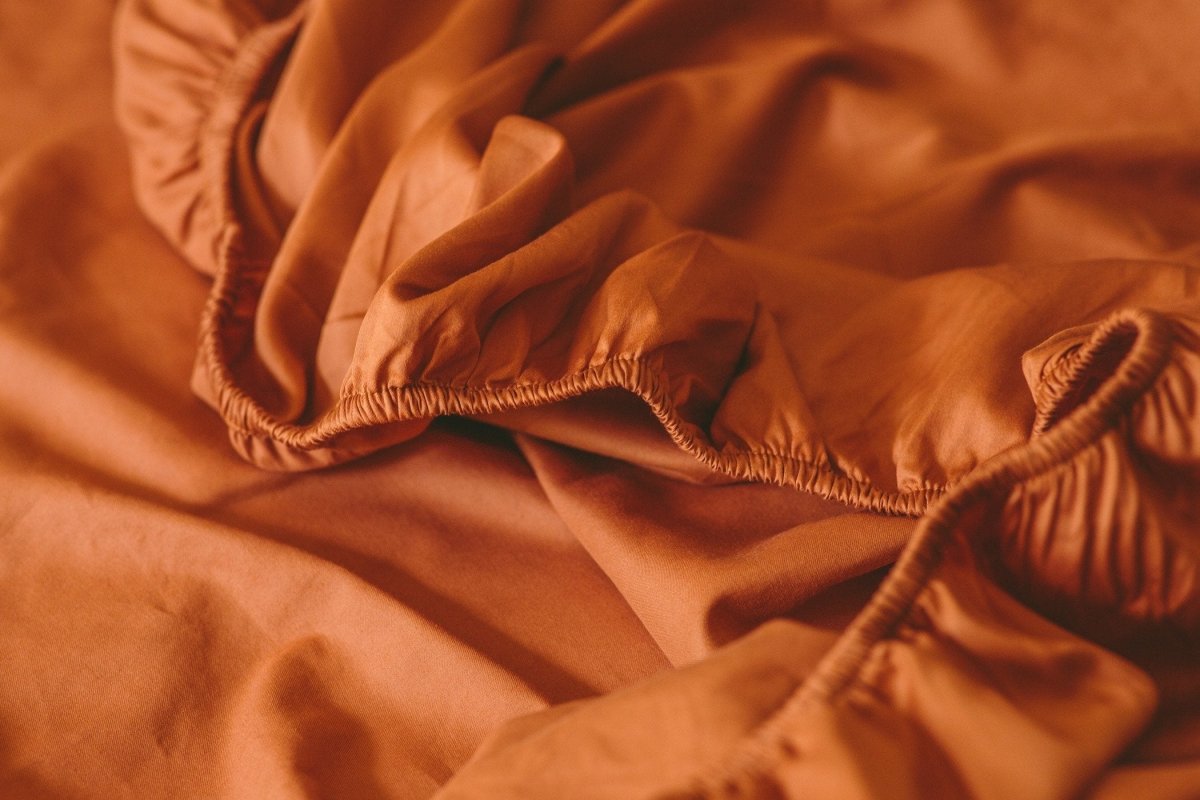 Sateen Organic Cotton Sheet Set + Pillowcases - Warmy & Tummy