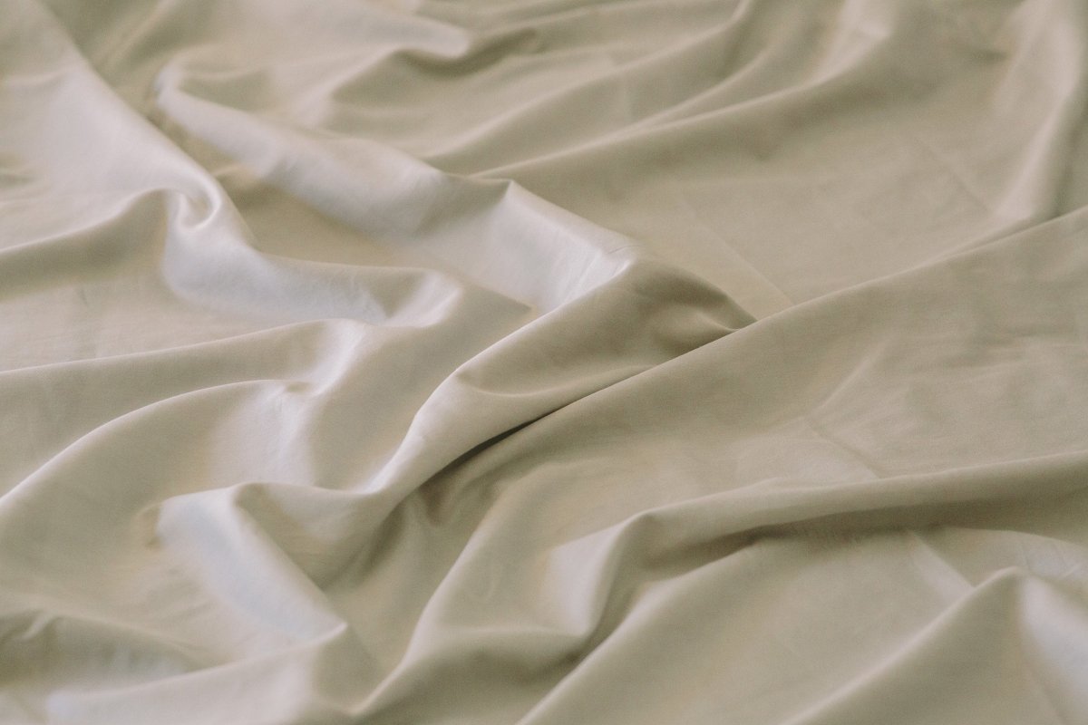 Sateen Organic Cotton Sheet Set + Pillowcases - Warmy & Tummy